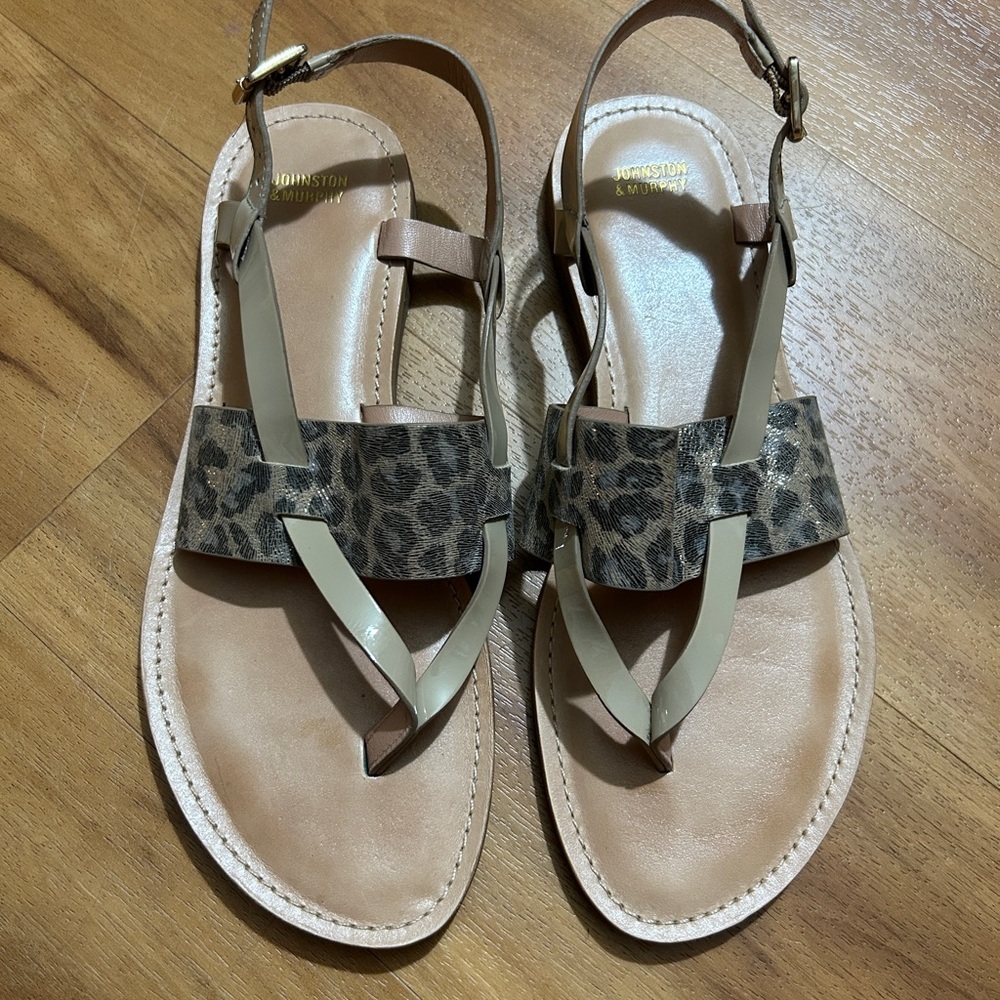 Johnston & Murphy Tan and Brown Sandals with Classic Design